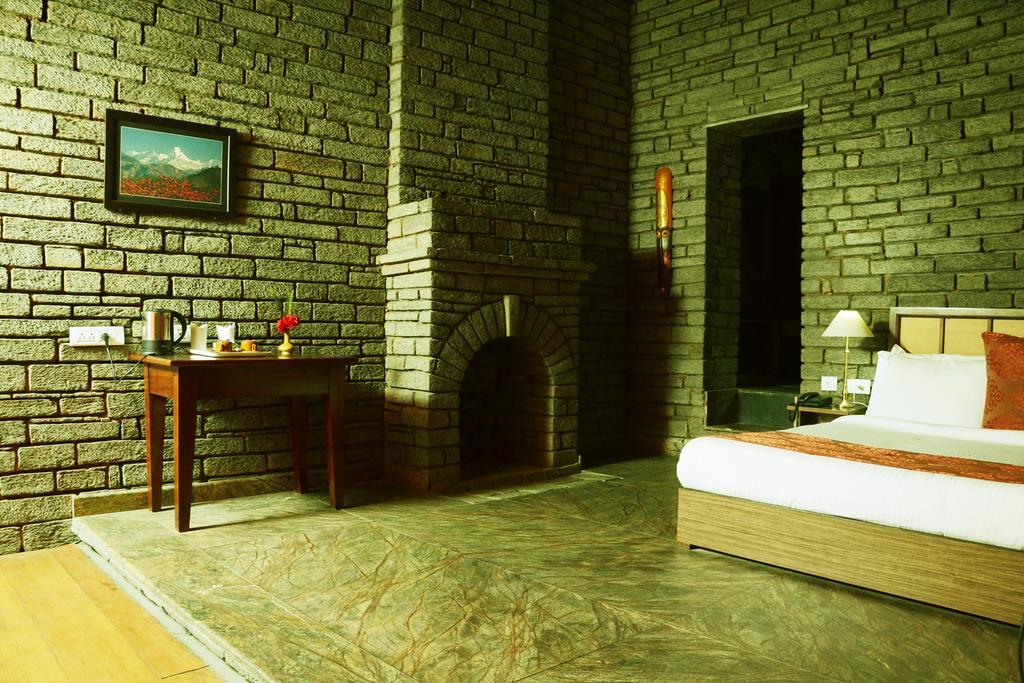 Hotel Imperial Heights Almora Exterior foto